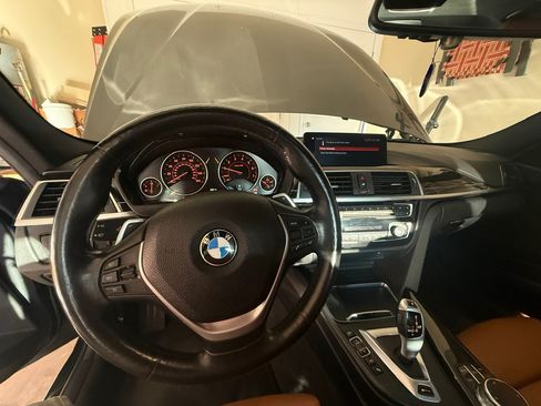 Used 2018 BMW 330e w/ Premium Package image 17