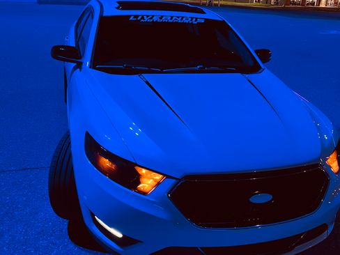 Used 2015 Ford Taurus SHO w/ Equipment Group 401A image 4