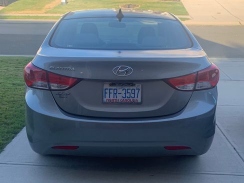 Used 2013 Hyundai Elantra GLS w/ Preferred Pkg FWD image 6