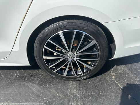 Used 2016 Volkswagen Jetta Sport image 6