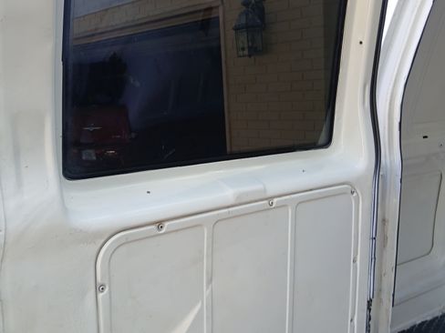 Used 2005 Chevrolet Astro w/ Convenience Package image 26