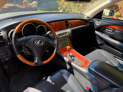 Used 2002 Lexus SC 430 Convertible image 15