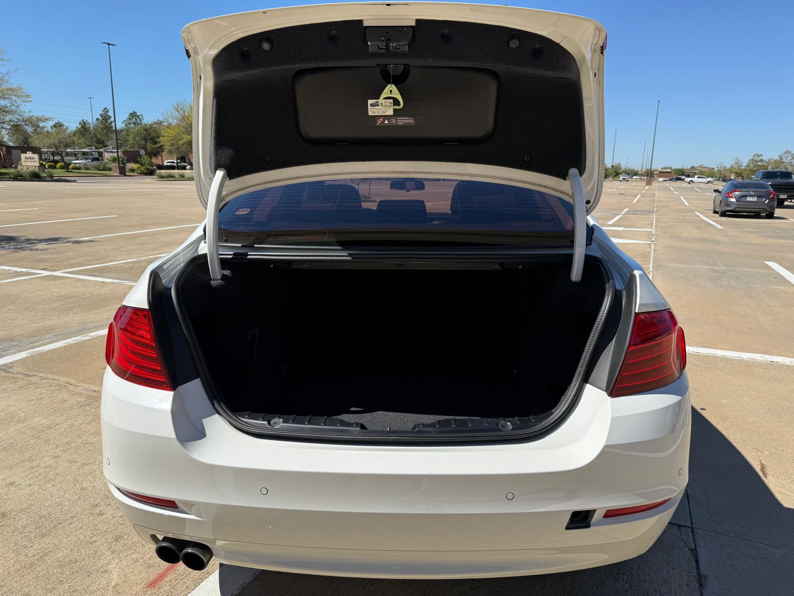 Used 2016 BMW 528i xDrive Sedan AWD/4WD image 6