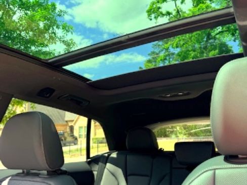 Used 2021 Audi Q8 Premium Plus image 12