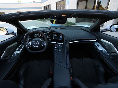 Used 2024 Chevrolet Corvette Stingray Convertible 2D w/ Z51 Performance Package image 16