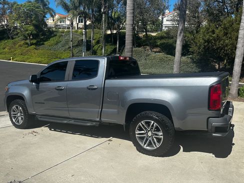 Used 2021 Chevrolet Colorado LT image 1