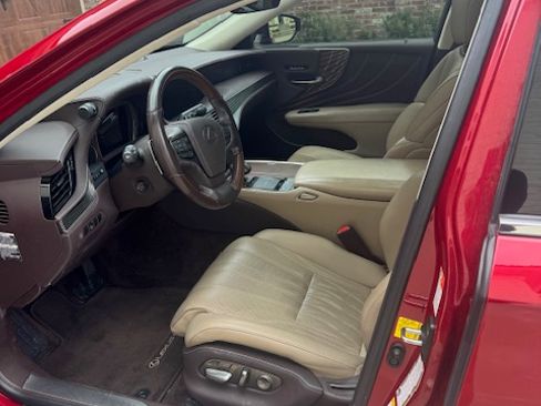 Used 2019 Lexus LS 500 F Sport image 5