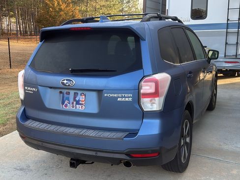 Used 2017 Subaru Forester 2.5i Limited image 4
