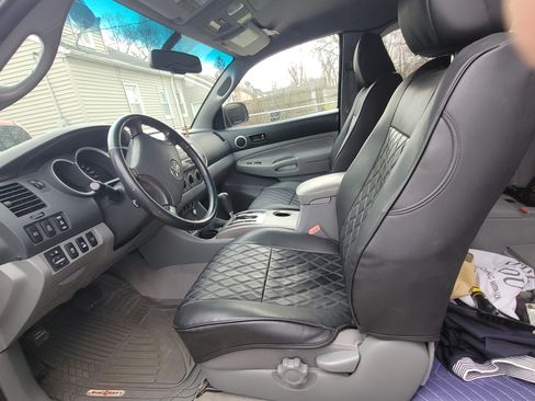 Used 2009 Toyota Tacoma Pickup 4D 6 ft image 10