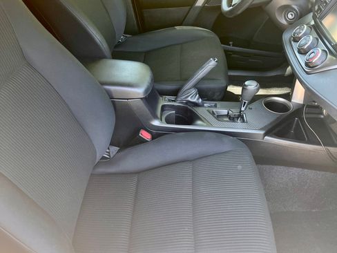 Used 2015 Toyota RAV4 LE image 23