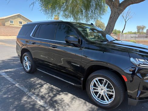 Used 2021 Chevrolet Tahoe LT RWD image 2