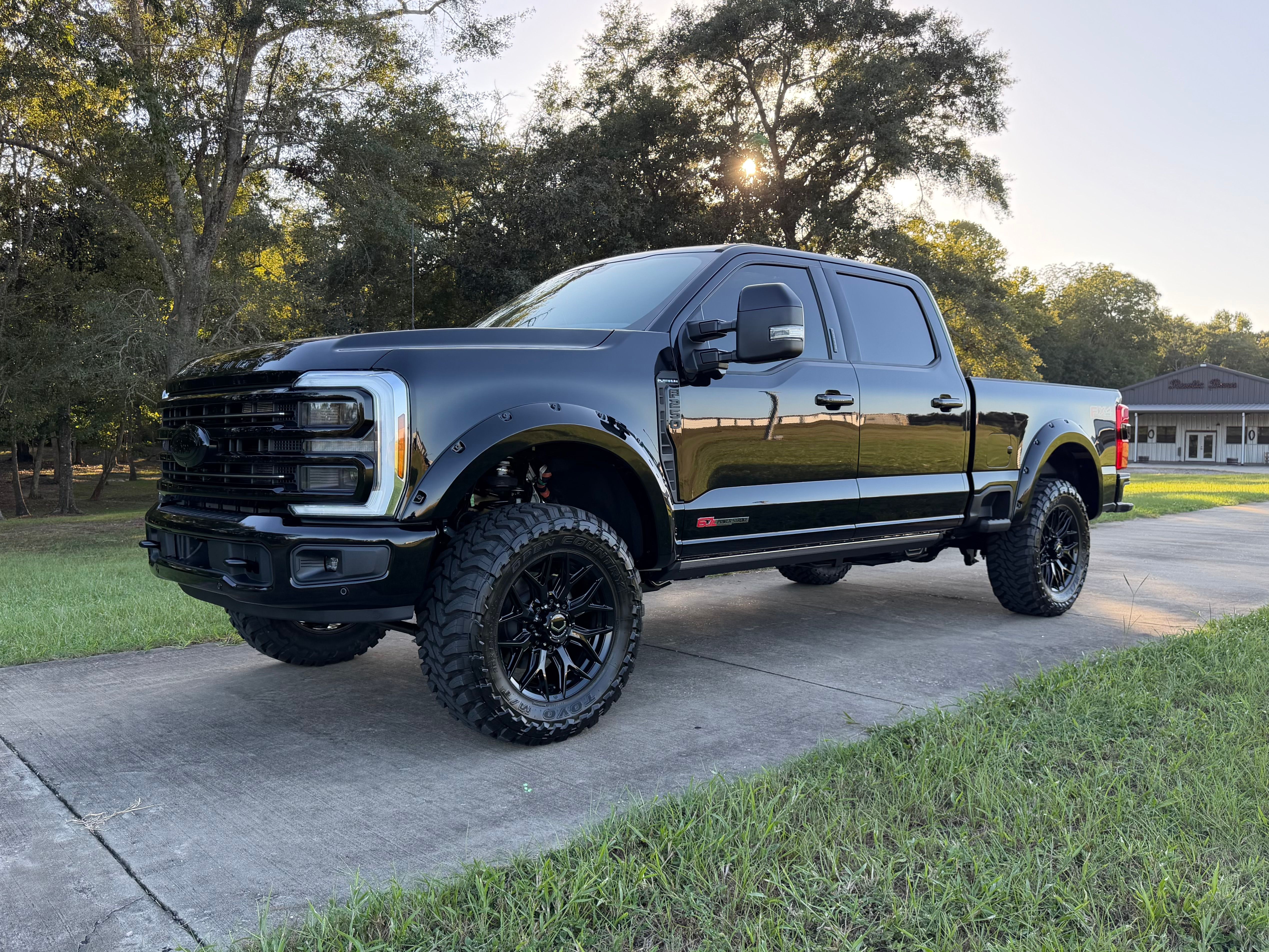 Used 2026 Ford F250 Platinum AWD/4WD image 2