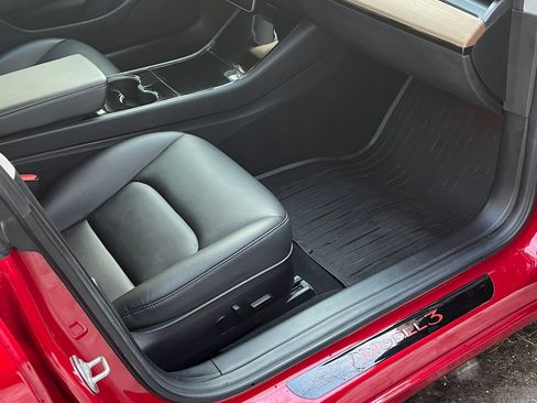 Used 2018 Tesla Model 3 Long Range image 9