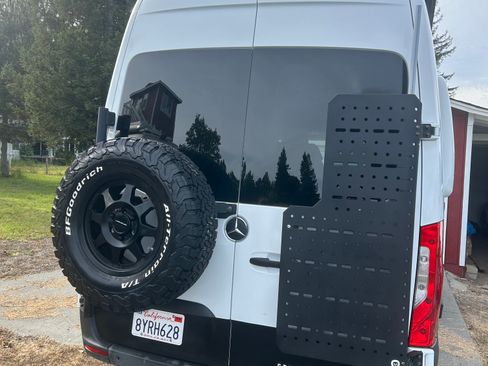 Used 2020 Mercedes-Benz Sprinter 2500 image 12