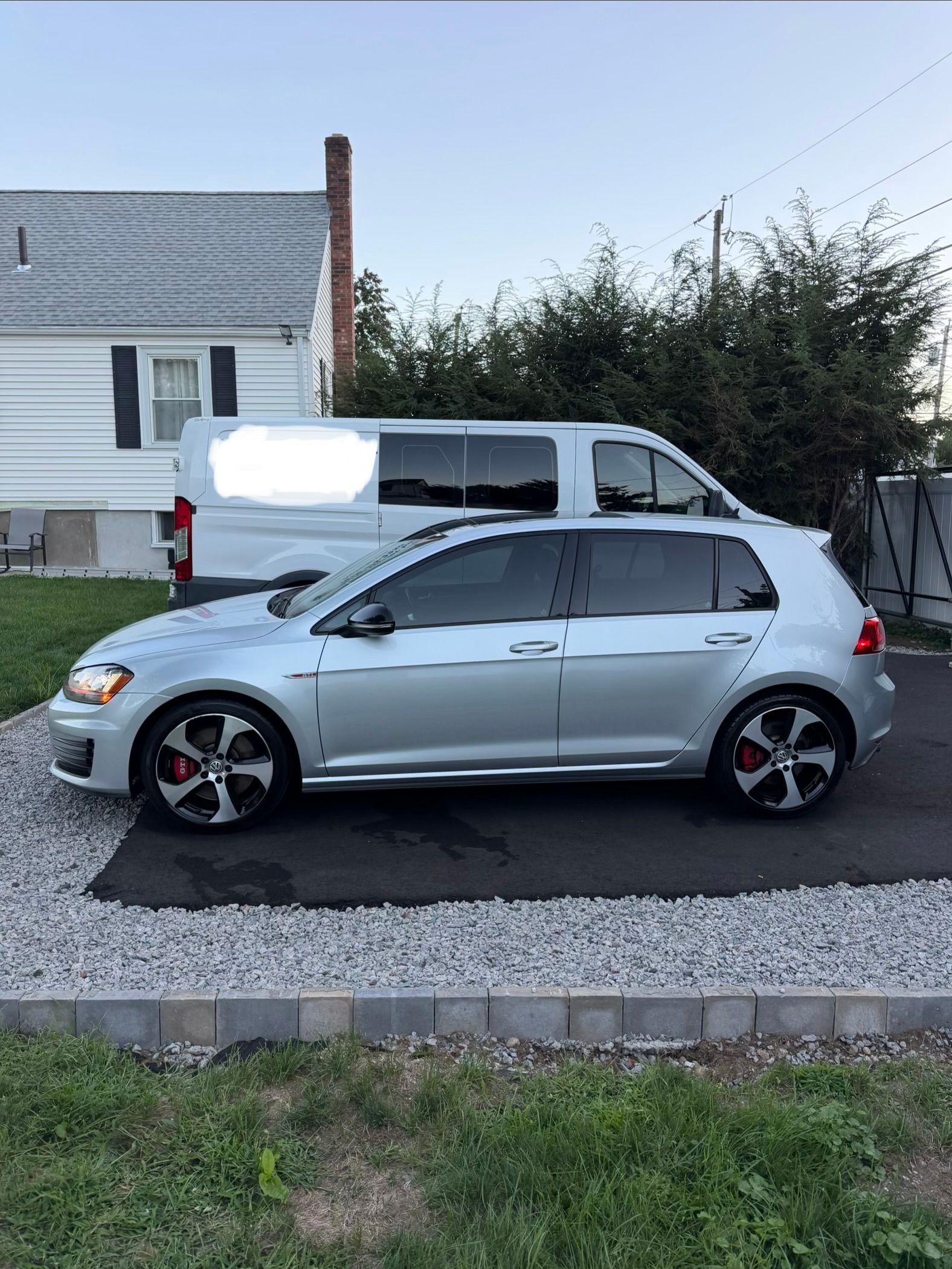 Used 2017 Volkswagen GTI Autobahn FWD image 9