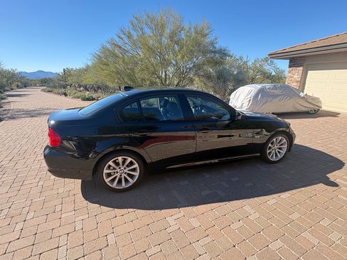 Used 2011 BMW 328i Sedan image 1