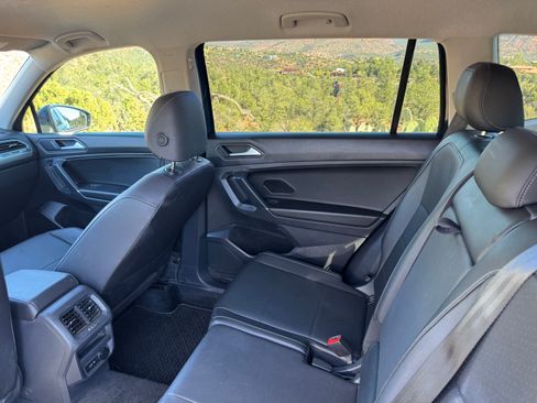 Used 2020 Volkswagen Tiguan S image 5