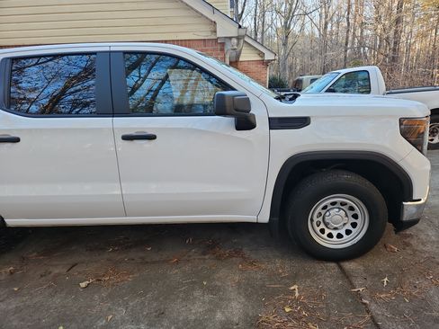 Used 2022 GMC Sierra 1500 Pro w/ Pro Value Package image 15