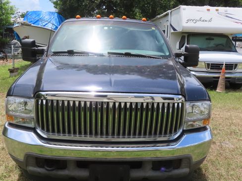 Used 2003 Ford F350 XL RWD image 2