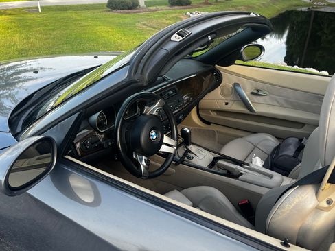 Used 2007 BMW Z4 3.0i RWD image 5