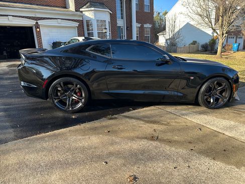 Used 2019 Chevrolet Camaro SS image 1