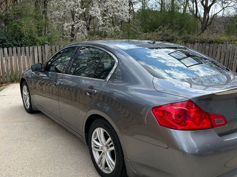 Used 2015 INFINITI Q40 Sedan 4D w/ Navigation Package image 11