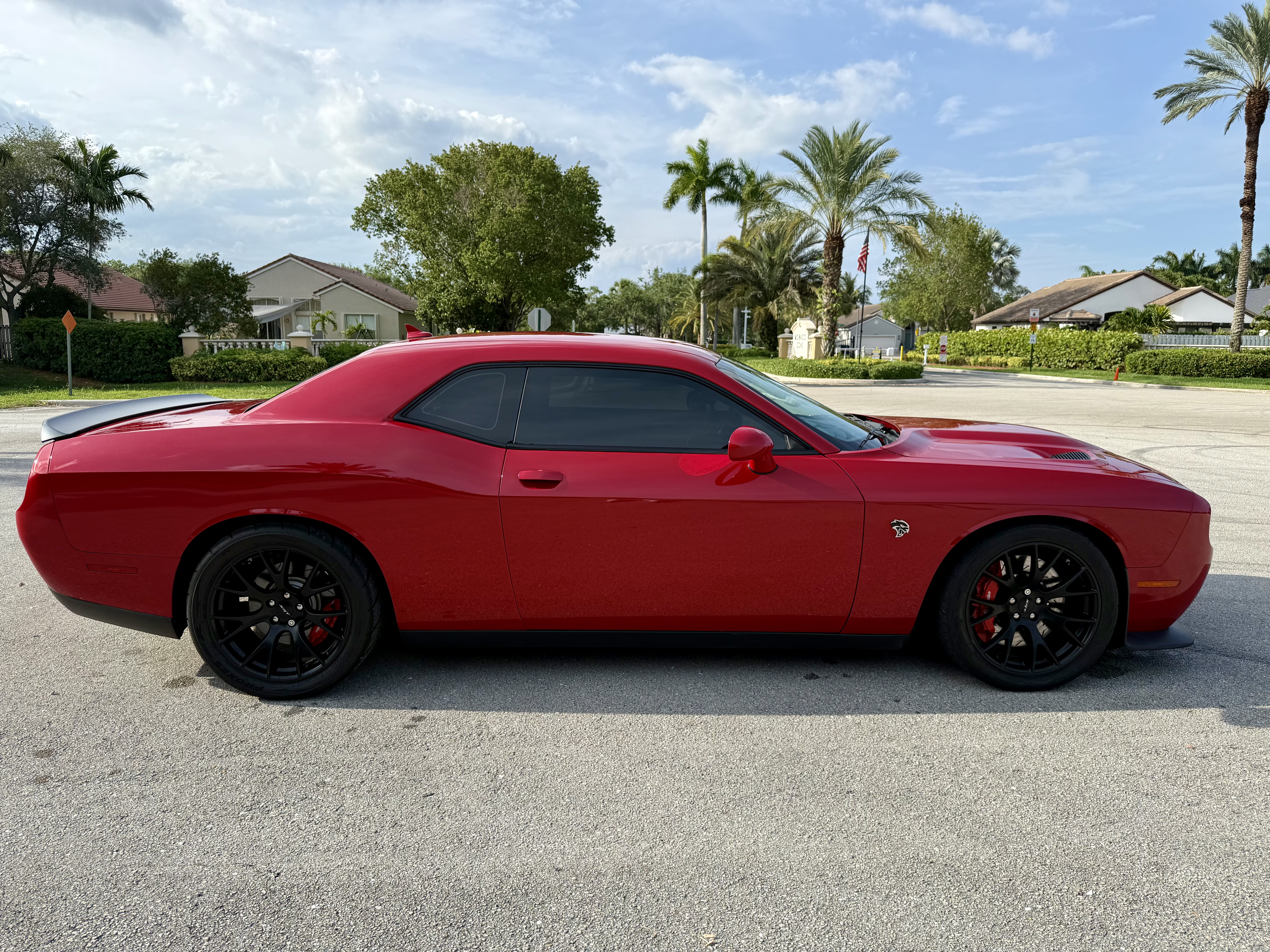 Used 2015 Dodge Challenger SRT Hellcat RWD image 10