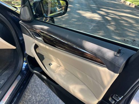 Used 2017 BMW 540i image 16