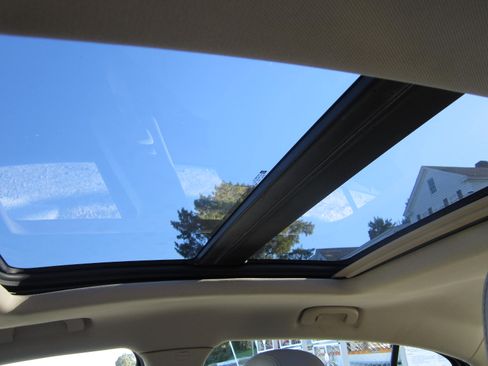 Used 2016 Buick LaCrosse Leather w/ Experience Buick Package FWD image 12