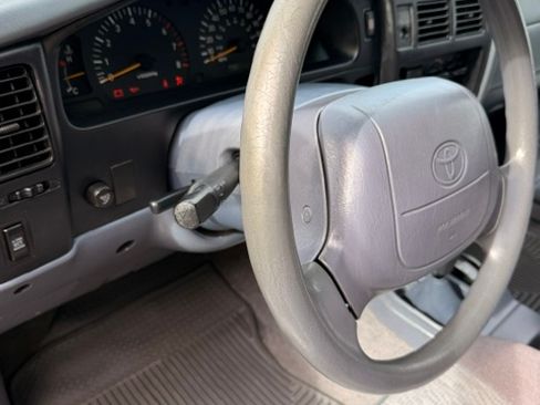Used 1998 Toyota Tacoma 4x4 Xtracab V6 image 14