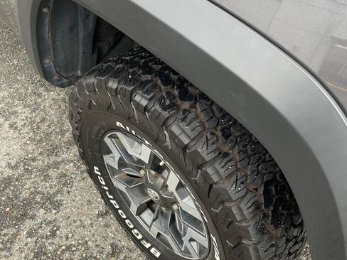 Used 2016 Toyota Tacoma TRD Off-Road w/ Towing Package AWD/4WD image 5