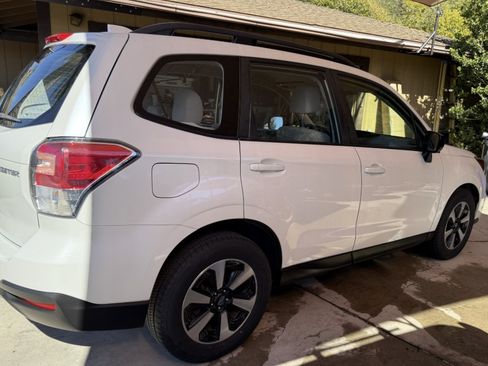 Used 2018 Subaru Forester 2.5i w/ Alloy Wheel Package AWD/4WD image 9