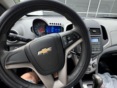 Used 2016 Chevrolet Sonic LS image 2