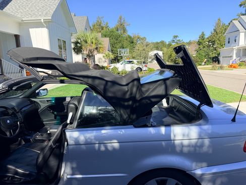 Used 2006 BMW 325Ci Convertible image 12