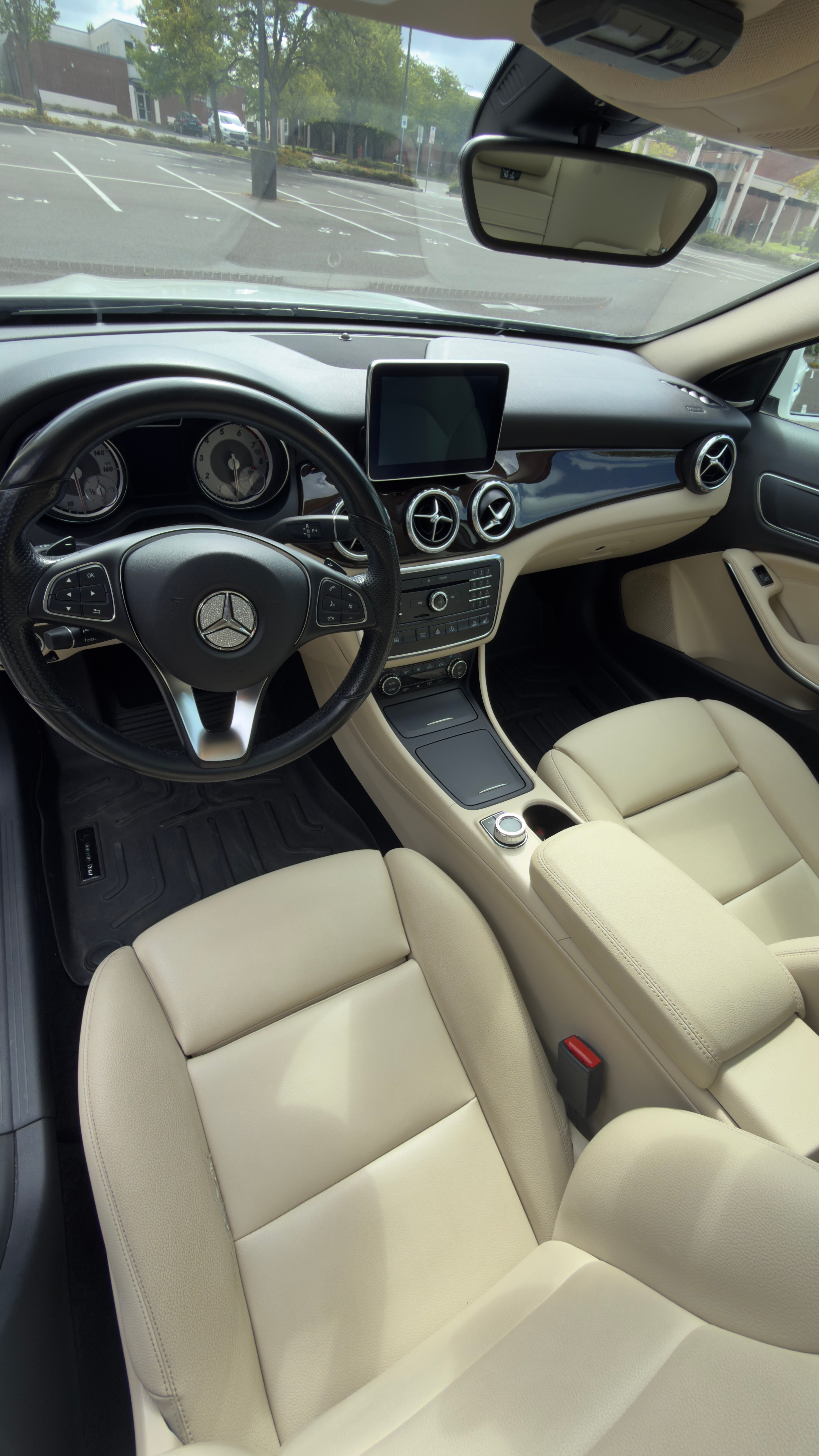 Used 2016 Mercedes-Benz GLA 250 4MATIC image 17