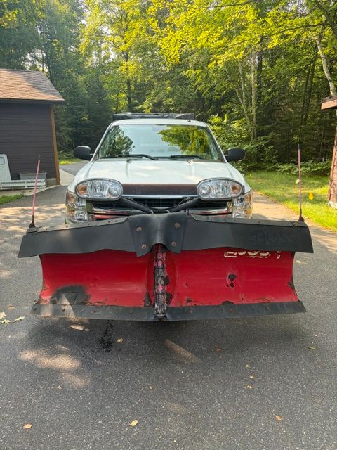 Used 2009 Chevrolet Silverado 2500 W/T w/ Snow Plow Prep Package AWD/4WD image 2