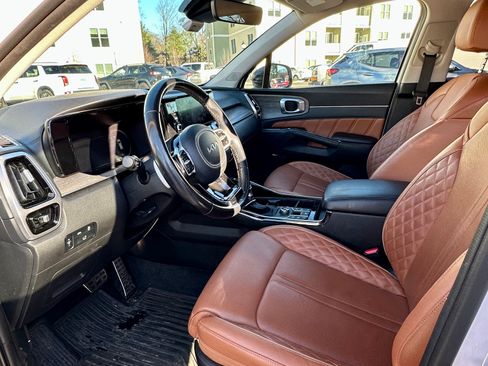 Used 2022 Kia Sorento SX Prestige w/ Rust Color Package image 2