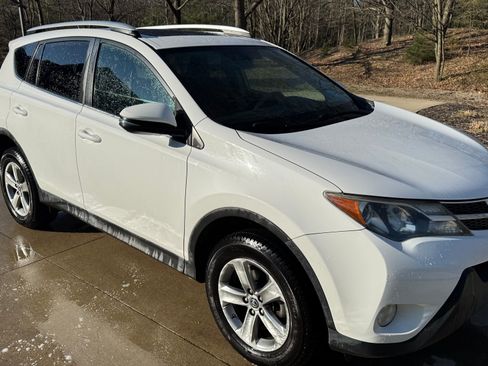 Used 2015 Toyota RAV4 XLE AWD/4WD image 1