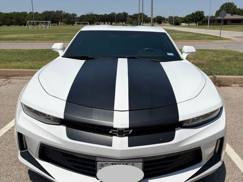 Used 2017 Chevrolet Camaro LT RWD image 2