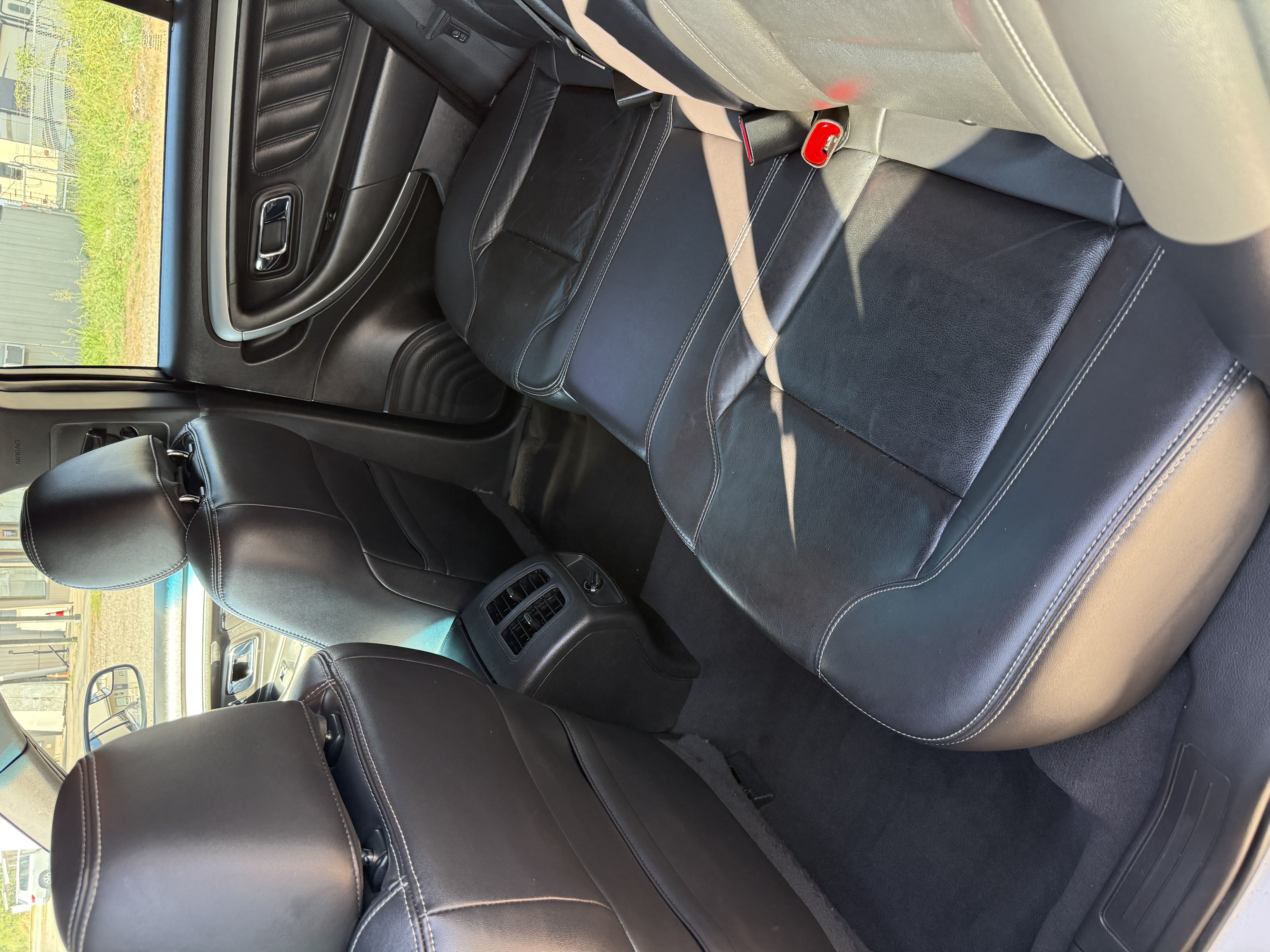 Used 2019 Ford Taurus SEL w/ Equipment Group 201A FWD image 9