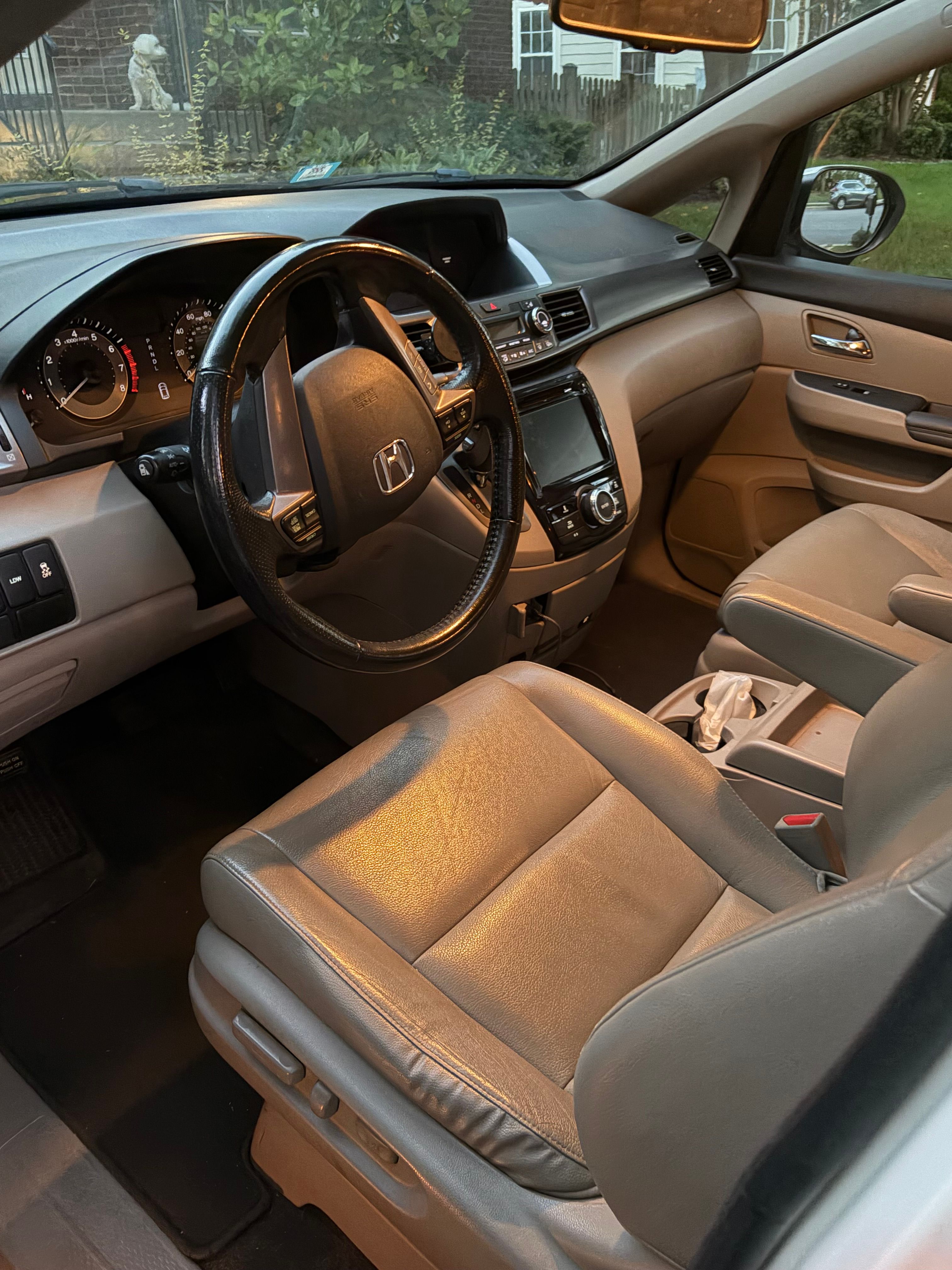 Used 2015 Honda Odyssey EX-L image 2