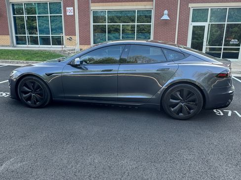 Used 2022 Tesla Model S Standard Range image 8