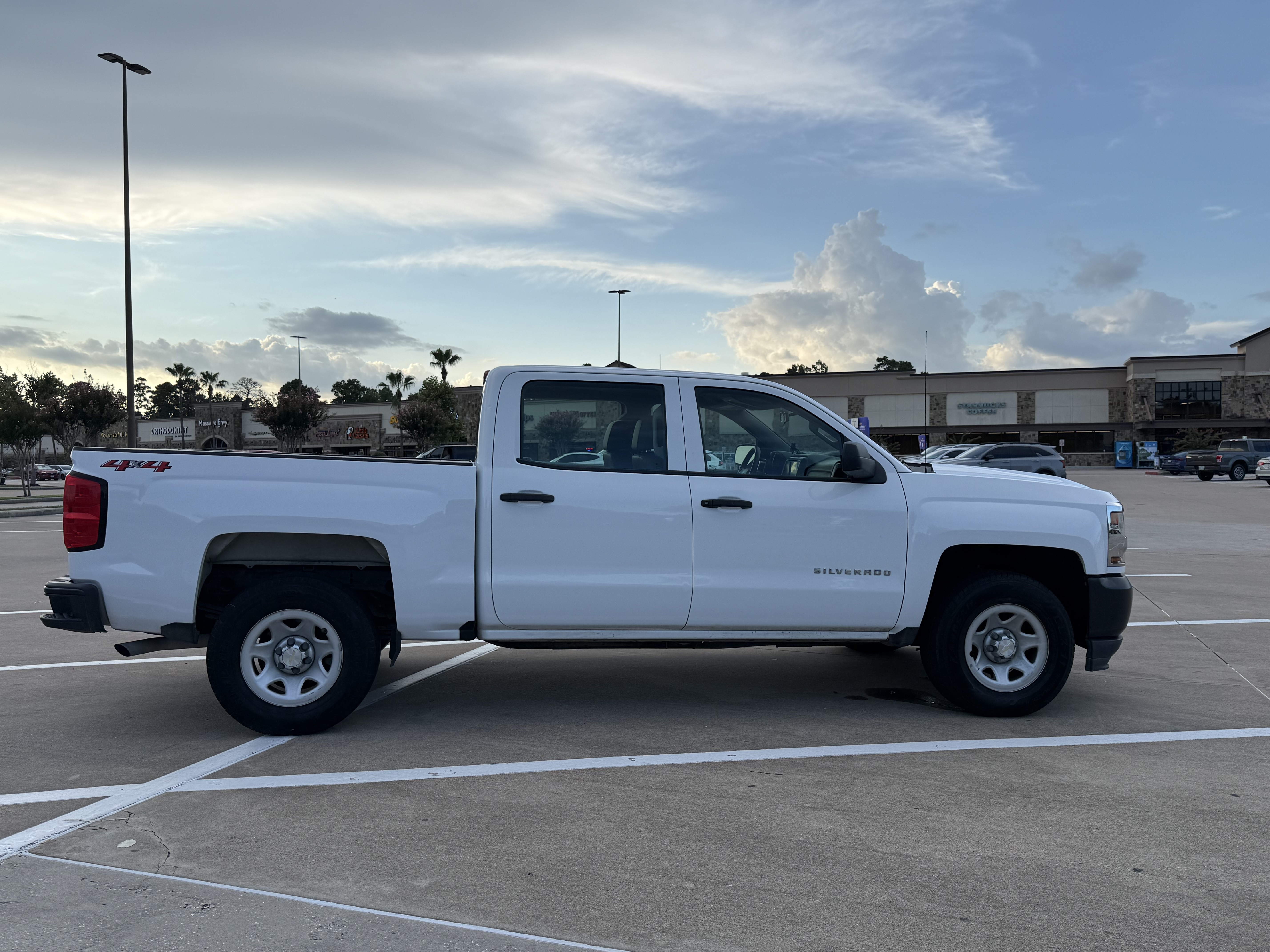 Used 2018 Chevrolet Silverado 1500 W/T w/ Trailering Package AWD/4WD image 10