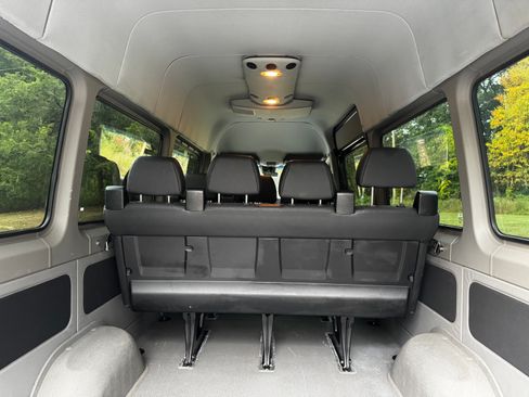 Used 2016 Mercedes-Benz Sprinter 2500 image 10