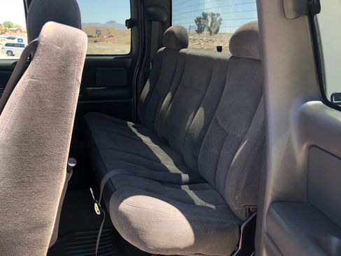 Used 2004 Chevrolet Silverado 1500 LS w/ Light Duty Power Package image 4