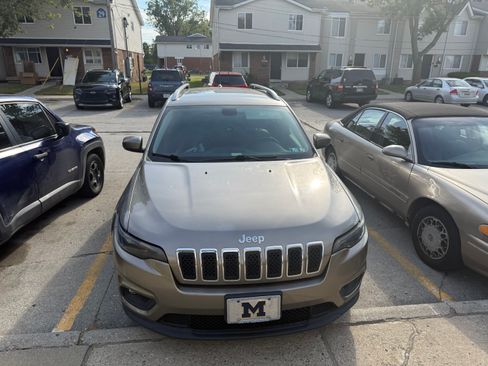 Used 2020 Jeep Cherokee Latitude Plus w/ Cold Weather Group image 1