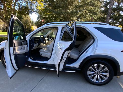 Used 2020 Mercedes-Benz GLE 350 4MATIC image 4
