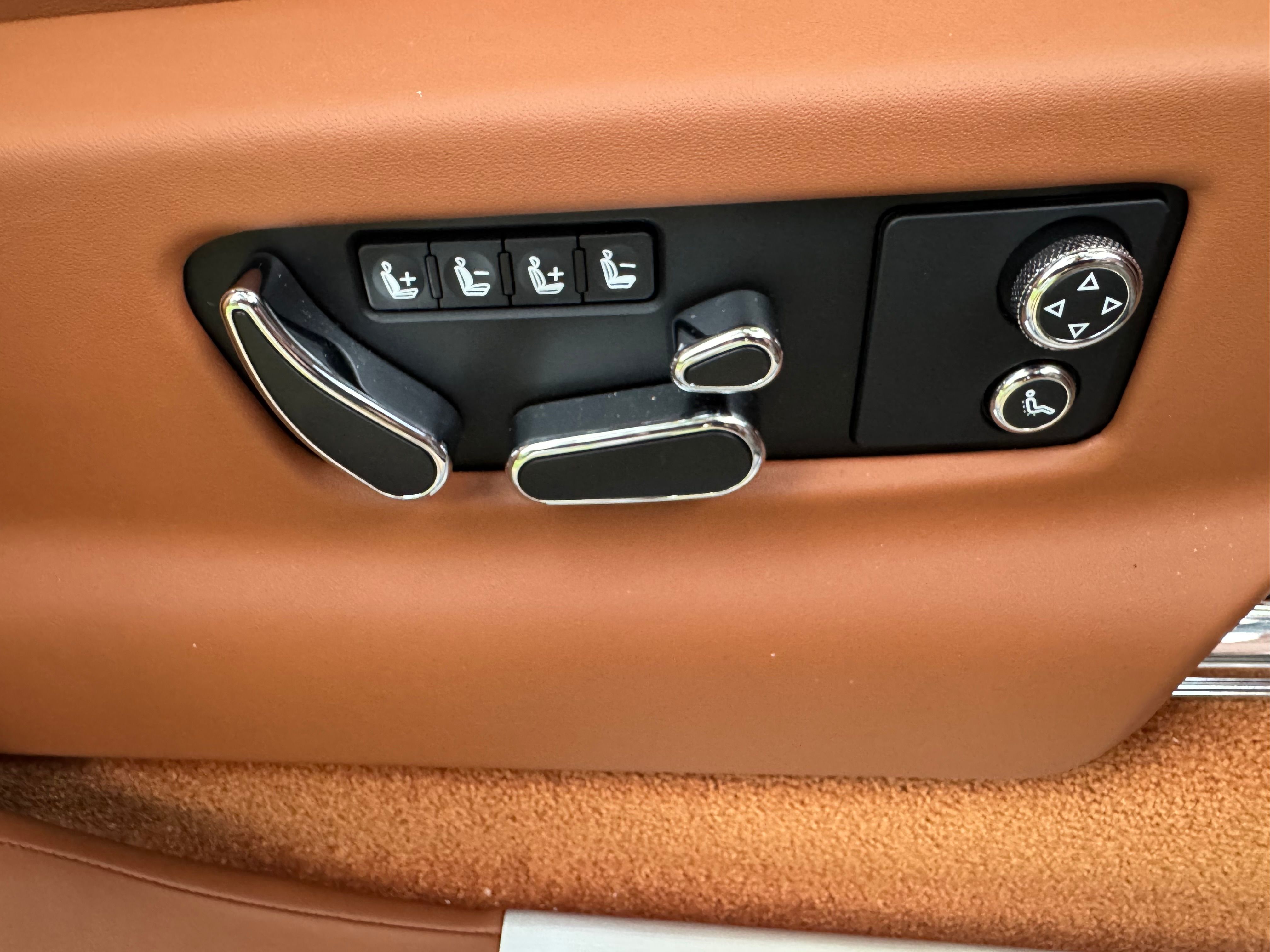 Used 2022 Bentley Bentayga Speed AWD/4WD image 21
