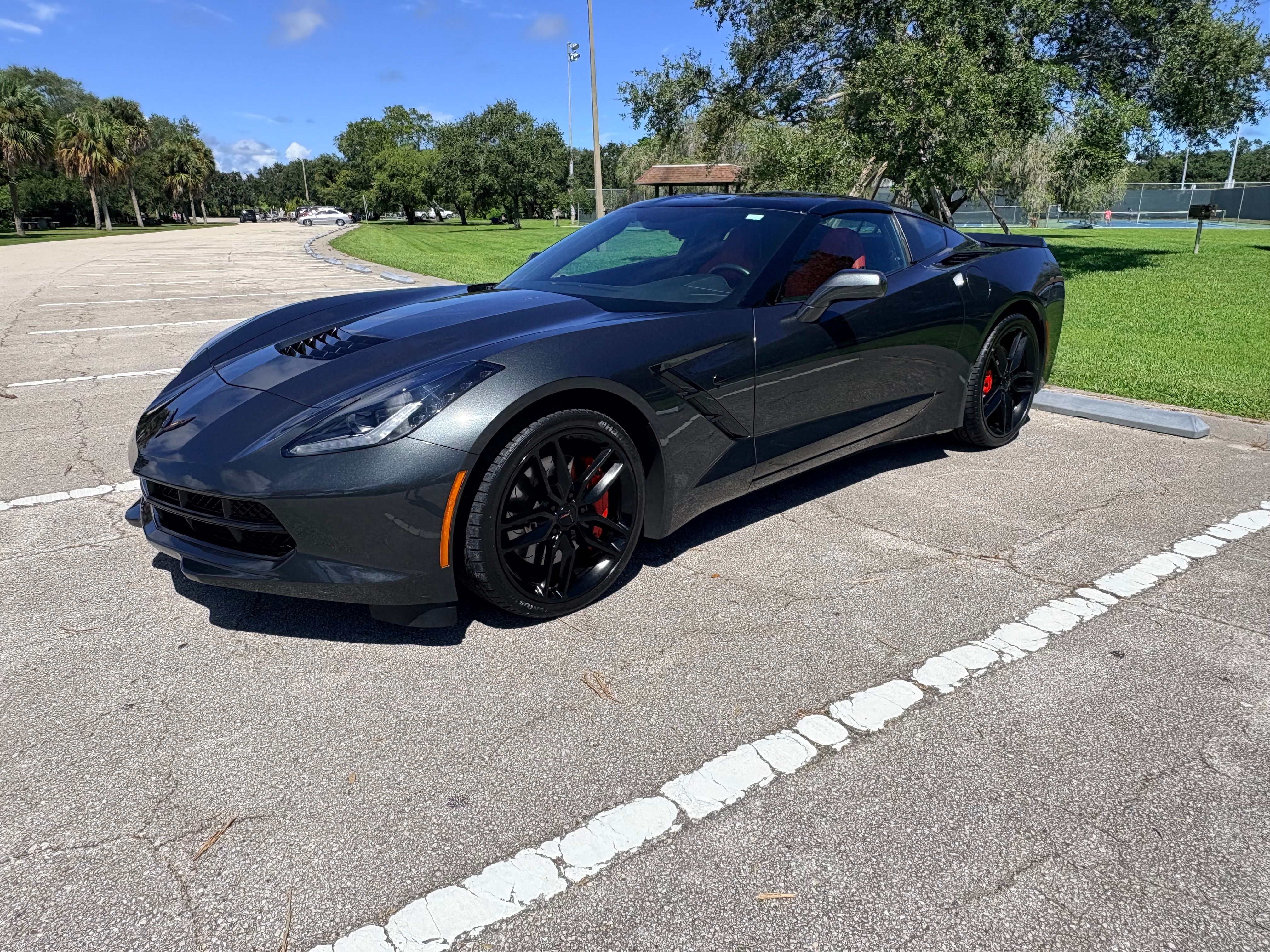 Used 2019 Chevrolet Corvette Stingray Coupe w/ Carbon Flash Badge Package RWD image 16