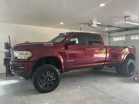 Used 2021 RAM 3500 Laramie AWD/4WD image 2